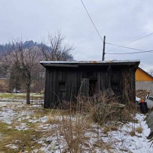 GORSKI KOTAR, VRATA - Dvojna kuća s velikom okućnicom i garažom