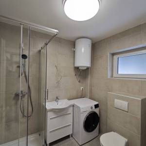 GORSKI KOTAR, VRATA - Dvojna kuća s velikom okućnicom i garažom