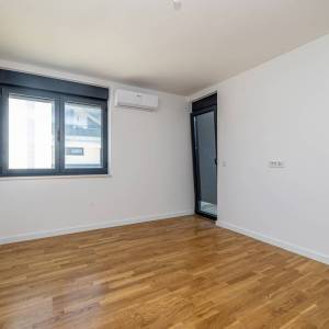 Grad Krk - Dvoetažni luksuzni apartman s krovnom terasom i bazenom