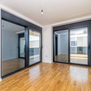 Grad Krk - Dvoetažni luksuzni apartman s krovnom terasom i bazenom