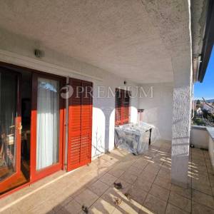 Grad Krk – kuća blizu mora s tri apartmana! 