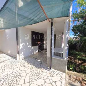 Grad Krk – kuća blizu mora s tri apartmana! 