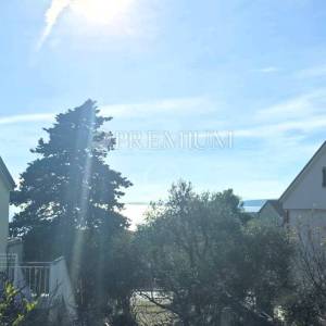 Grad Krk – kuća blizu mora s tri apartmana! 