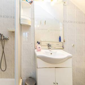 GRAD KRK - Kuća s tri apartmana