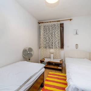 GRAD KRK - Kuća s tri apartmana