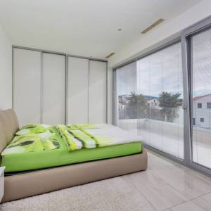 GRAD KRK - Luksuzna vila s bazenom i pogledom na more