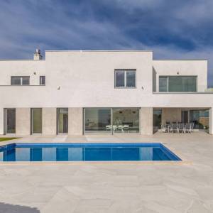 GRAD KRK - Luksuzna vila s bazenom i pogledom na more