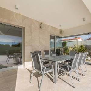 GRAD KRK - Luksuzna vila s bazenom i pogledom na more