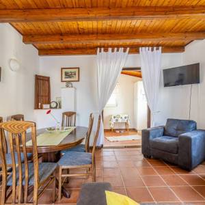 GRAD KRK , okolica - Dvojna kuća s bazenom na mirnoj lokaciji