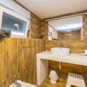 GRAD KRK , okolica - Dvojna kuća s bazenom na mirnoj lokaciji