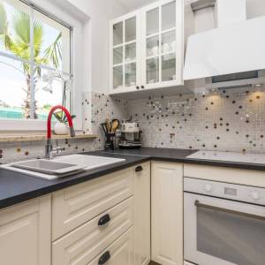 GRAD KRK, okolica - Moderna vila s grijanim bazenom