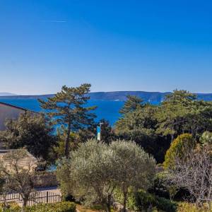 GRAD KRK - Samostojeća kuća na drugi red do mora