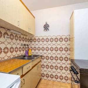 GRAD KRK - Samostojeća kuća na drugi red do mora