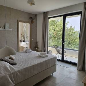 GRAD KRK, šire područje - Moderna vila s bazenom