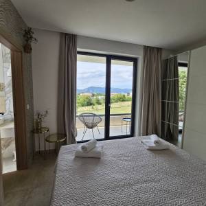 GRAD KRK, šire područje - Moderna vila s bazenom