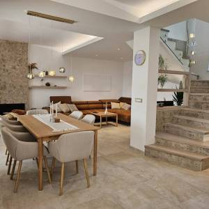 GRAD KRK, šire područje - Moderna vila s bazenom