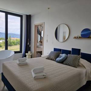 GRAD KRK, šire područje - Moderna vila s bazenom