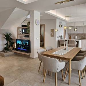 GRAD KRK, šire područje - Moderna vila s bazenom