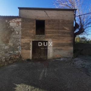 GRAD KRK, VRH - Autentična kamena kuća za obnovu