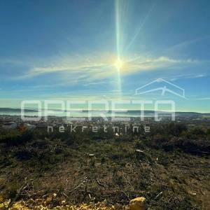  Građevinska parcela 523 m² – prilika za gradnju obiteljske kuće ili investiciju