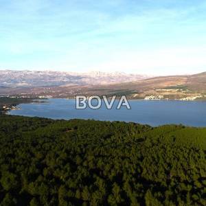 Građevinski teren 693 m2 – Pridraga *Uz prometnicu* (ID-2393/D)