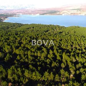 Građevinski teren 693 m2 – Pridraga *Uz prometnicu* (ID-2393/D)