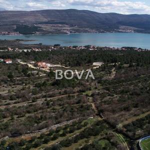 Građevinsko zemljište 1555 m2 – Pridraga *Pravilan oblik* (ID-2406/D)