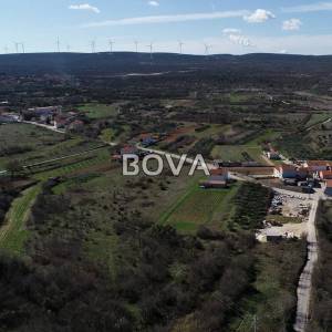 Građevinsko zemljište 1555 m2 – Pridraga *Pravilan oblik* (ID-2406/D)