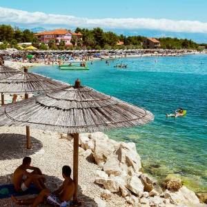 Građevinsko zemljište 2600 m2 na Viru, Zadar *160 m OD PLAŽE*
