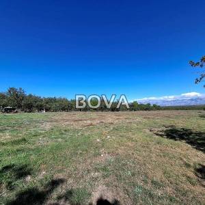 Građevinsko zemljište 2759 m2 – Poljica *Pravilan oblik* (ID-2480/F)