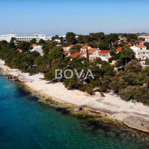 Građevinsko zemljište 298 m2 – Petrčane *Mirna lokacija* (ID-2290/E)