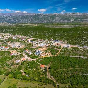 Građevinsko zemljište 700 m2 – Maslenica *POGLED MORE* (ID-2490/E)