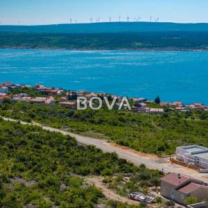 Građevinsko zemljište 700 m2 – Maslenica *POGLED MORE* (ID-2490/E)