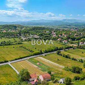 Građevinsko zemljište 762 m2 – Sinj *Blizina svih sadržaja* (ID-2530/E)