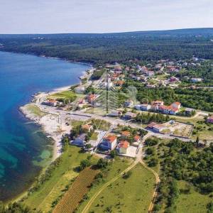 Građevinsko zemljište 836m2 u mirnom predjelu - Pridraga