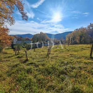 Građevinsko zemljište 900m2