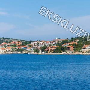 Građevinsko zemljište 936 m2 – Zverinac *Drugi red do mora* (ID-2428/A)