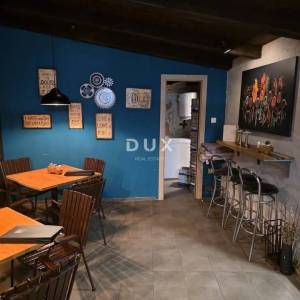 GROBNIK, JEDINSTVENA LOKACIJA - UHODANI RESTORAN, PRODAJA !