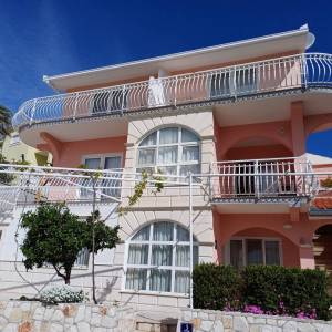 Hrvatska, Čiovo, Okrug Gornji, Kuća 435 m2, Samo 150 metara od Mora