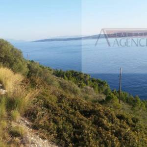 Hvar poljoprivredno zemljište 25000m2 Sv. Nedjelja Bojanić Bad