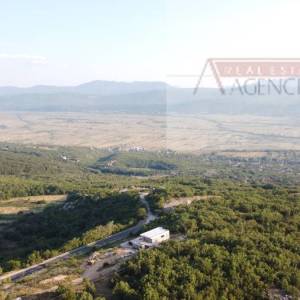 Imotski 2029 m2 građevinsko zemljište - otvoren pogled - novo