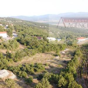 Imotski 2029 m2 građevinsko zemljište - otvoren pogled - novo