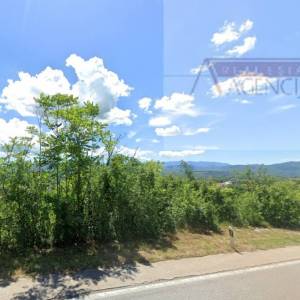 Imotski 8000 m2 građevinsko zemljište top lokacija - novo u ponudi!