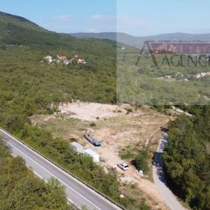 Imotski 8883 m2 građevinsko zemljište - NOVO!!