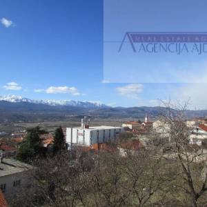 Imotski centar kuća 446 m2 sa okućnicom