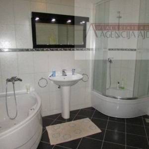 Imotski - Cista Provo vila  sa bazenom 742 m2 - sniženo