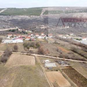 Imotski Donji Proložac 1900 m2 građevinsko zemljište - novo