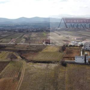 Imotski Donji Proložac 1900 m2 građevinsko zemljište - novo