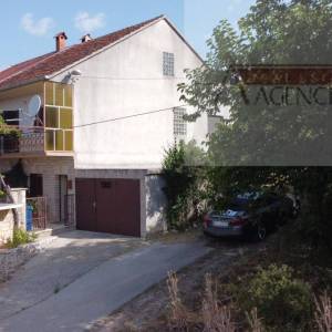 Imotski Donji Proložac kuća 187 m2 - povoljno