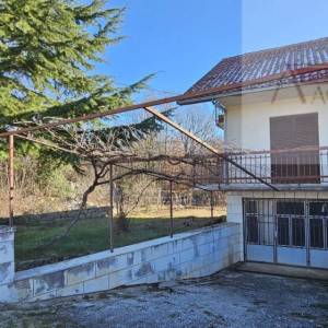 Imotski Drum odlična obiteljska kuća 290 m2 + okućnica - novo u ponudi